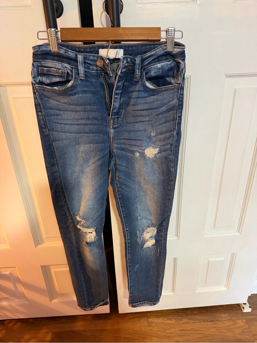 VERVET BY FLYING MONKEY Distressed Dark Blue Skinny Jeans